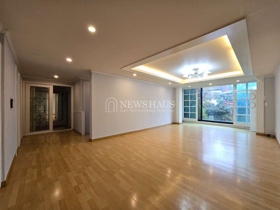 서울 종로구 평창동 6동 평창동 삼호빌라 복층 정원세대 매매 높은 대지지분 매매 매물번호 10020 사진 2